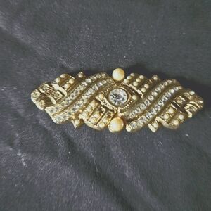 Vintage brooch filigree gold, pearls and small crystals